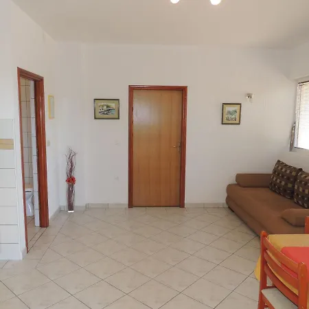 Prpic Apartment Brzac